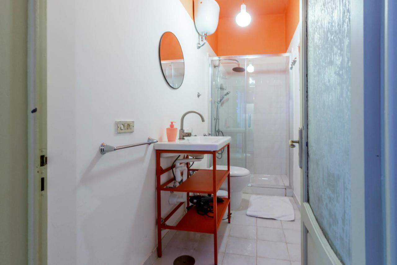 Charming With Balcony In The Historic Center Appartamento Napoli